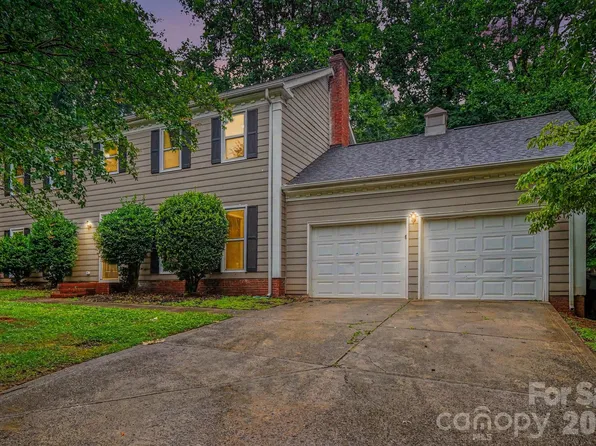 7111 Amarillo Dr, Charlotte, NC 28262