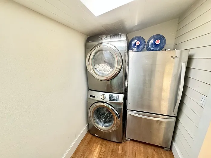 425 W 5th St — Photo 10