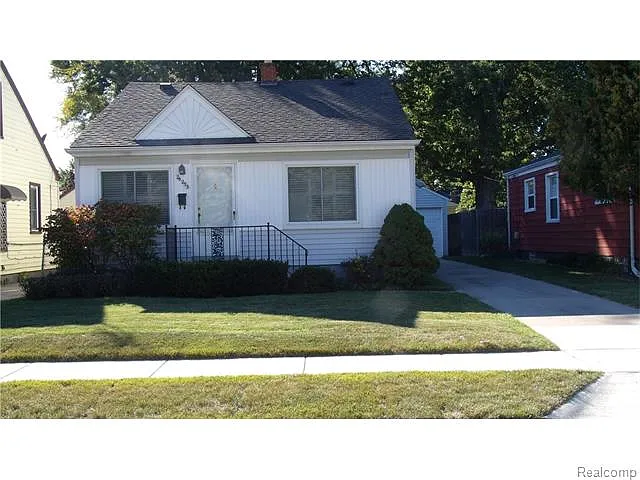 24253 Brittany Ave photo 1