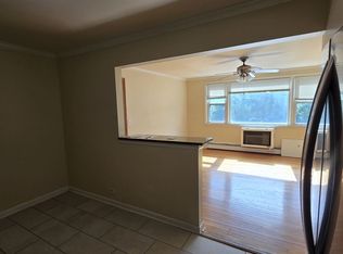 4934 Harold Ave APT 2D, Schiller Park, IL 60176