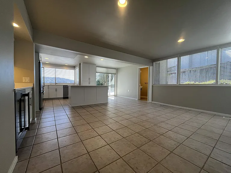 16736 Shore Dr NE — Photo 34