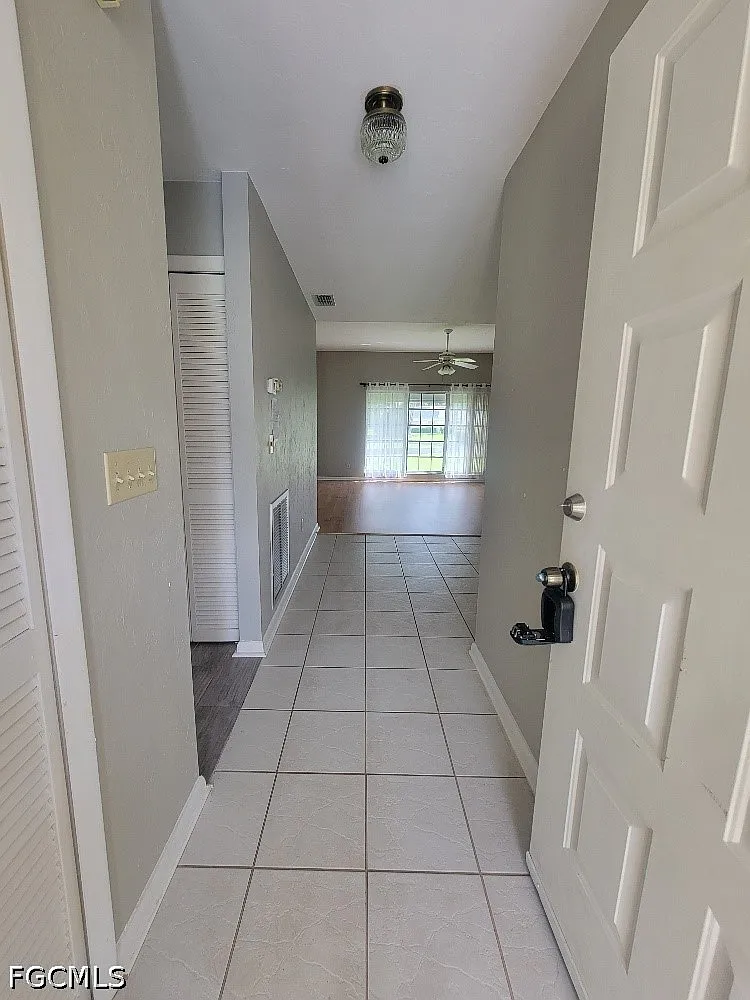 2 bed, 2.0 bath, 1690 sqft, $1,200 — Photo 3