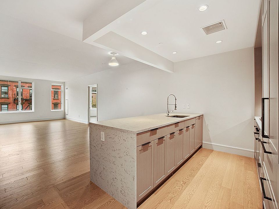 1st image of 510 E 14th St #419