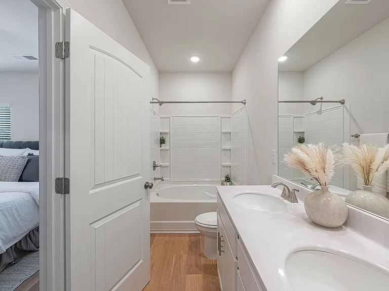 Grove Landing — Photo 14