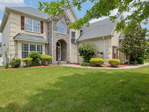 1343 Dunraven Dr, Murfreesboro, TN 37128