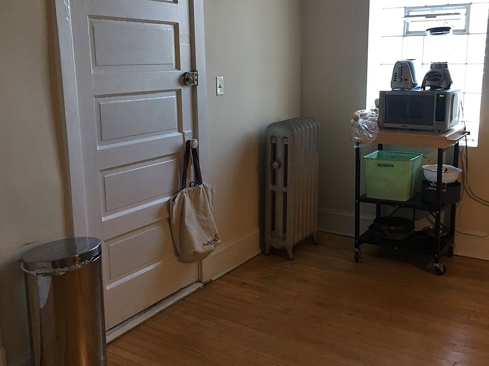 1st image of 3706 W Cullom Ave #2
