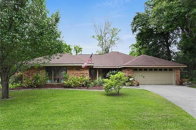 1st image of 1019 Saint Mary Dr