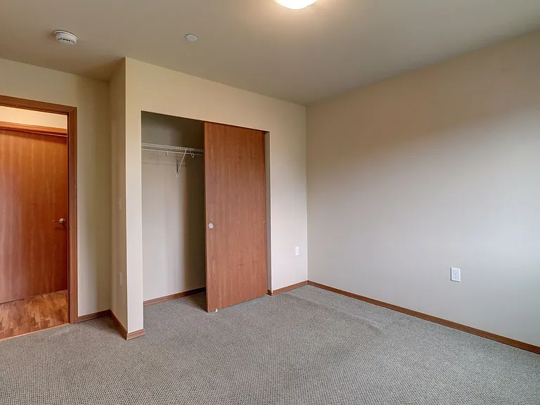 Ambaum Place II | Modern Studio and 1 Bedroom Layouts w/ In-Unit Laundry — Photo 18