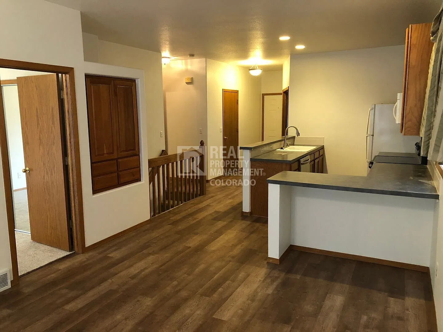 Spacious 2 Bed + 2 Offices | 2 Bath Duplex with Finished Basement, Fenced Yard & Garage in West L... — Photo 2