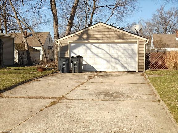3rd image of 1485 Multnoma Ave