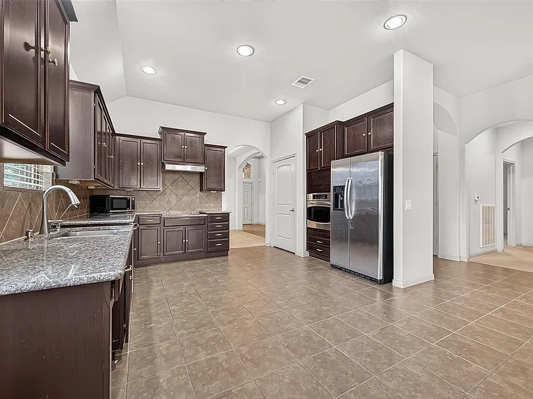 24302 Bella Florence Dr — Photo 19