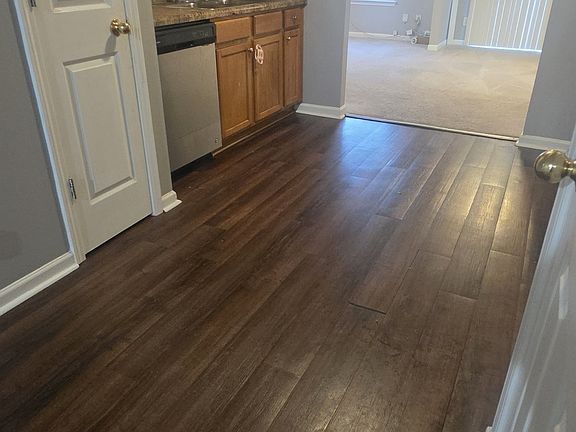5th image of 1210 Maple Valley Ct