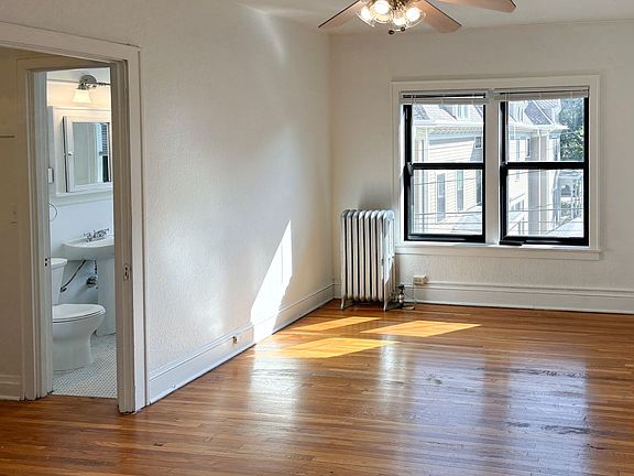 5th image of 136 Western Ave N #136204