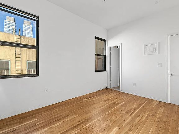 2nd image of 243 W 63rd St Penthouse Pc