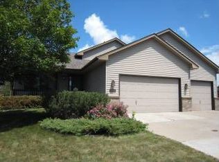 7275 Balsam Ln N, Maple Grove, MN 55369