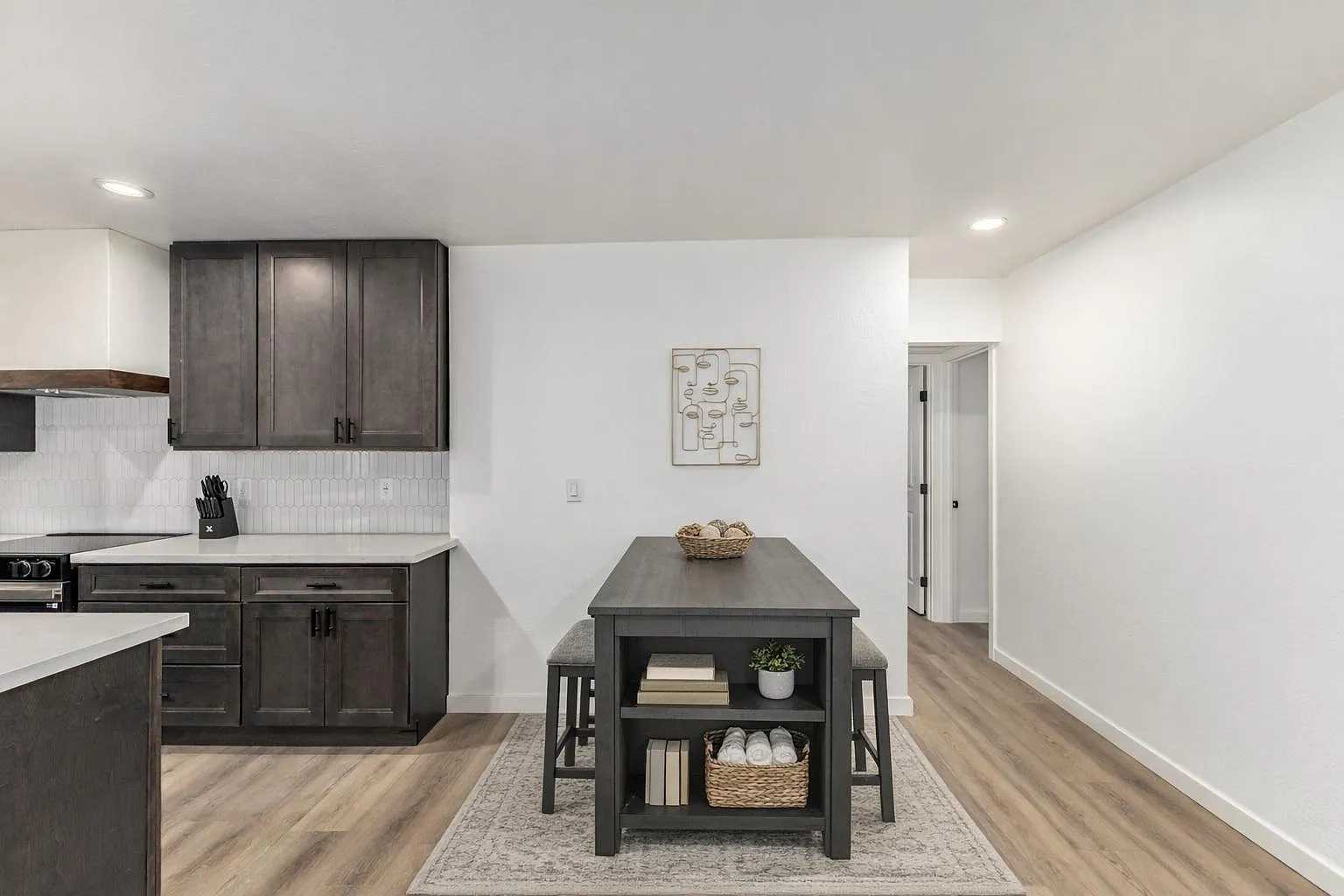 4 bed, 3.5 bath, 2247 sqft, $1,009 — Photo 3