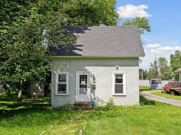207 9th Ave S, Princeton, MN 55371