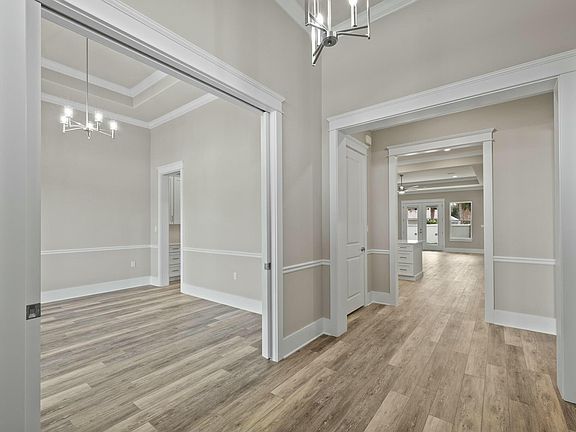 5th image of Fontainebleau Ct