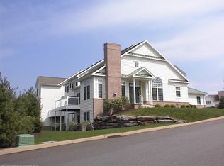 1001 Tennyson Close, Moosic, PA 18507