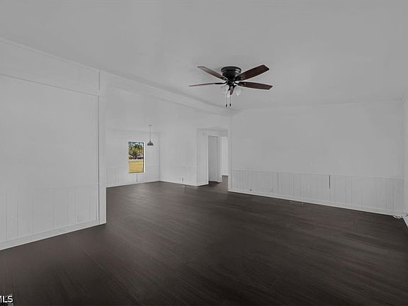 5th image of 428 NE Avenue D