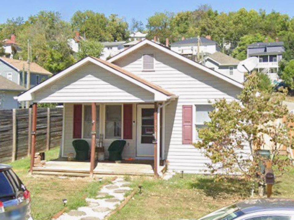 1st image of 875 W Johnson St