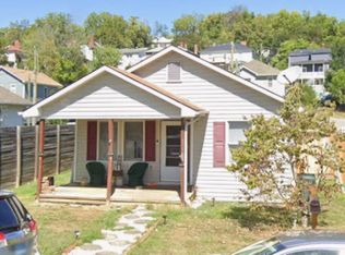 875 W Johnson St, Staunton, VA 24401