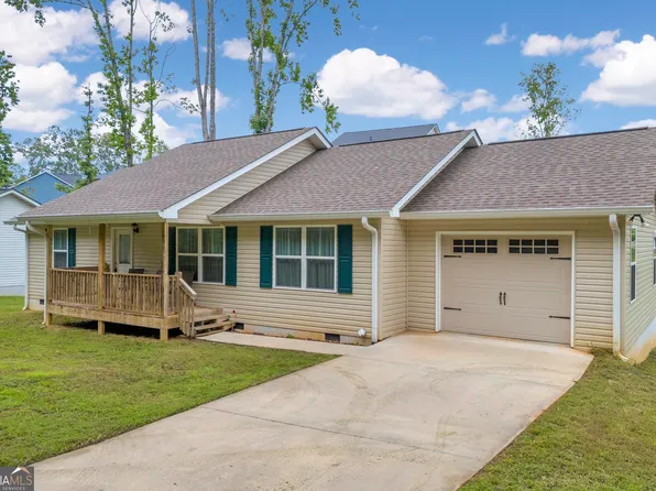 1861 Skyline Dr, Toccoa, GA 30577