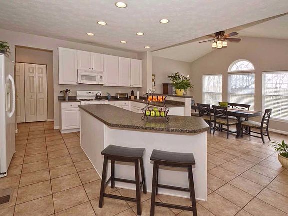 5th image of 7014 Summerhill Dr