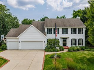14445 W Meadowshire DRIVE, New Berlin, WI 53151