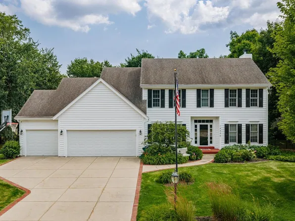 14445 W Meadowshire DRIVE, New Berlin, WI 53151