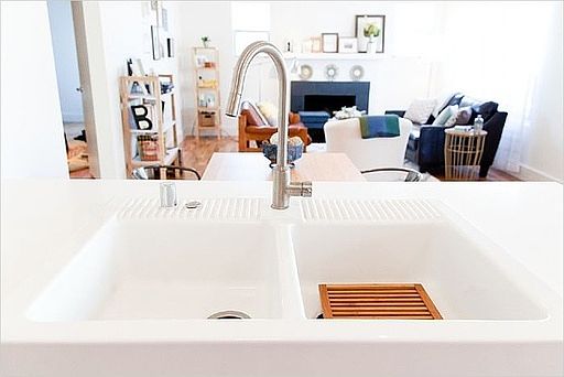 4th image of 3210 Bellevue Ave