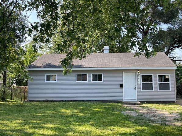 2424 Marshalltown Dr