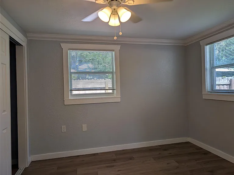 5005 Newton Ave S — Photo 24