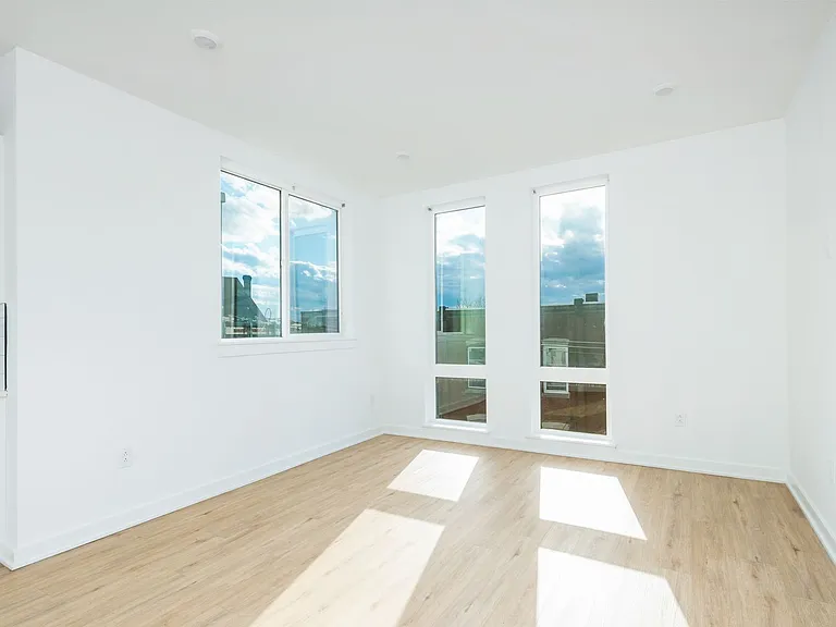 2521 Cecil B Moore — Photo 83
