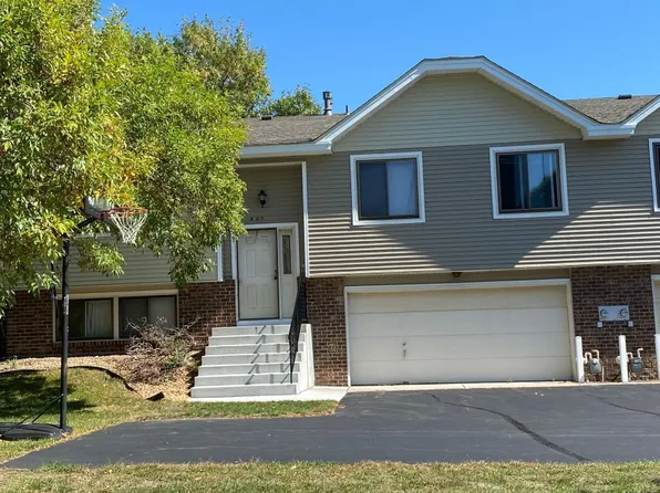 463 97th Ln NE, Blaine, MN 55434