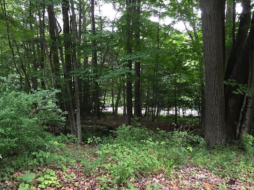 2nd image of Outlet Rd