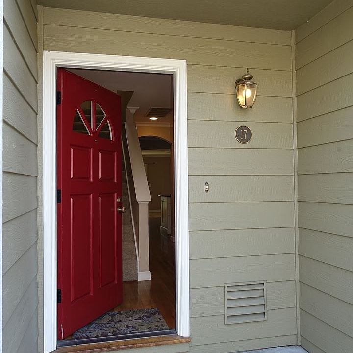 1st image of 700 Chiquita Ave APT 17