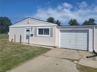1537 E 32nd St, Lorain, OH 44055