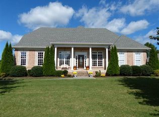106 Brownstone Dr, Gallatin, TN 37066