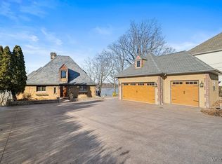 4090 Lower River Rd, Youngstown, NY 14174