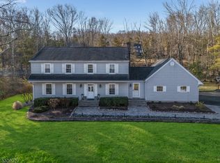 7 Keats Rd, Califon, NJ 07830