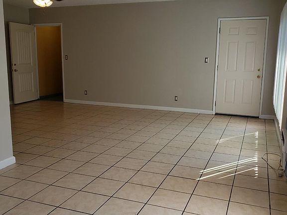 3rd image of 2021 S Bedford St APT 6