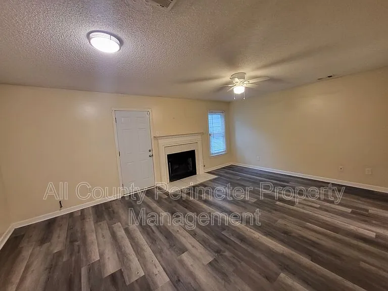 8078 Woodlake Dr — Photo 6