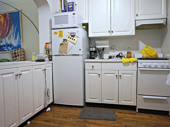 5th image of 322 E 55th St #1A