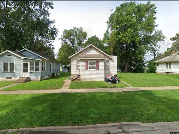 229 N 6th Ave