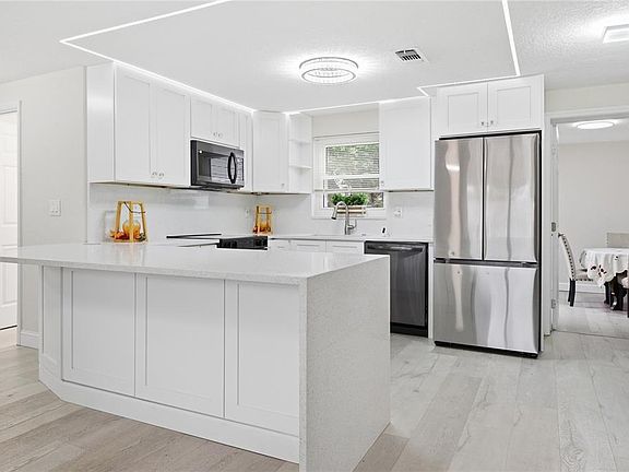 2nd image of 6338 Aberdeen Ave