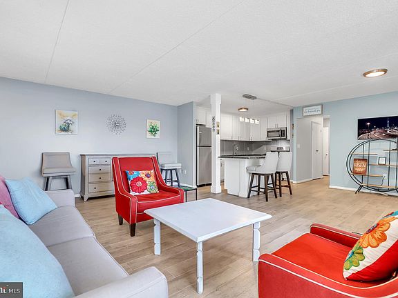5th image of 1745 Edgewood Hill Cir APT 102