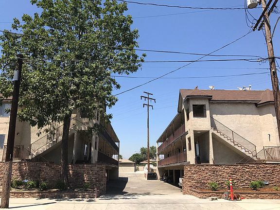 4th image of 11959 Runnymede St #18