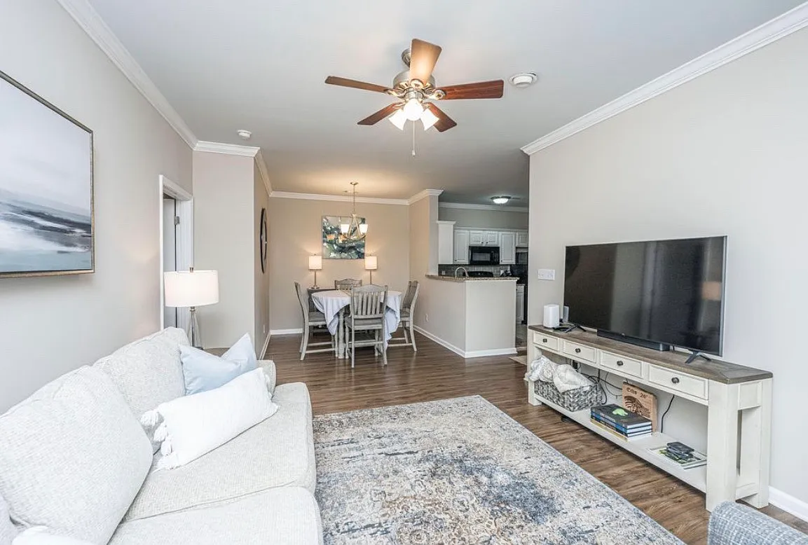 2 bed, 1049 sqft, $3,400 — Photo 2