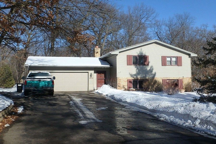 1st image of 16735 Hastings St NE